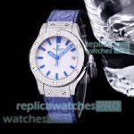 Iced Out Hublot Classic Fusion Women 33 mm Watches White Blue Dial